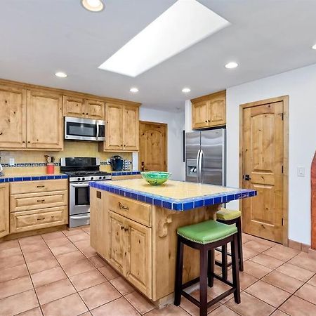 Great Group Retreat! Hacienda Decor, Spacious Floor Plan, Private Backyard Carlsbad Exteriér fotografie