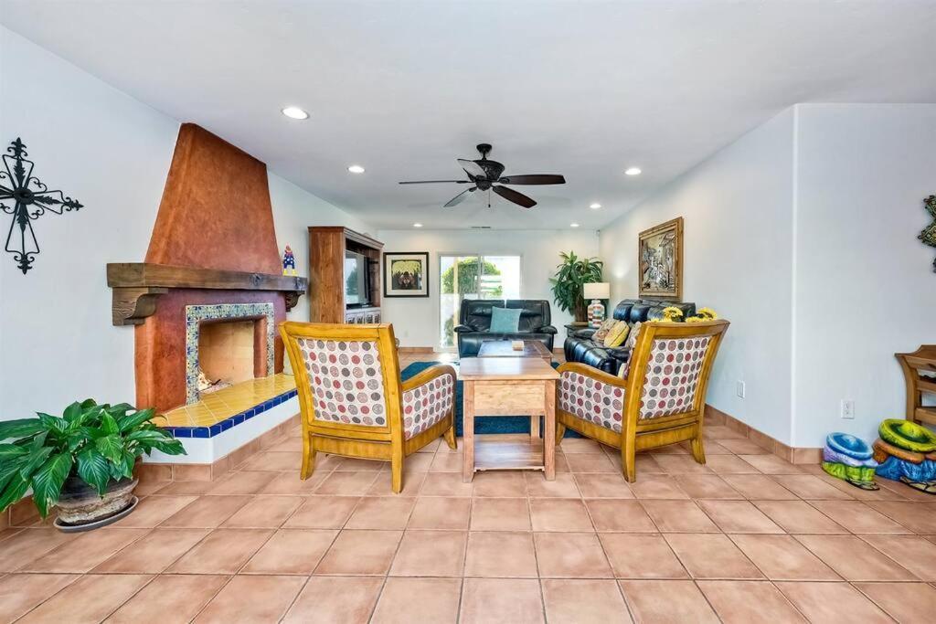 Great Group Retreat! Hacienda Decor, Spacious Floor Plan, Private Backyard Carlsbad Exteriér fotografie