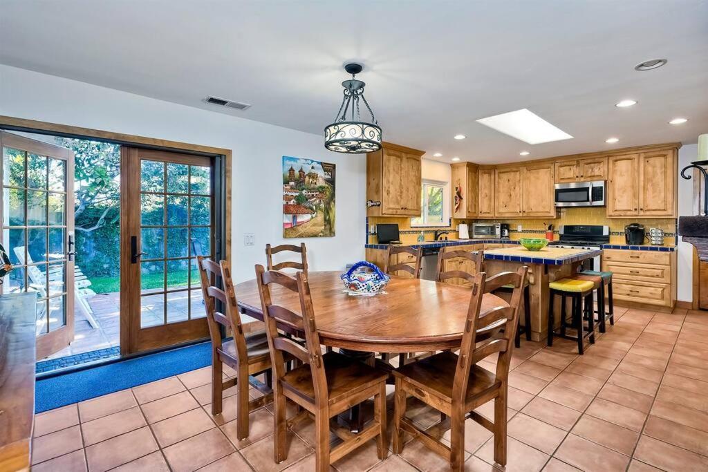 Great Group Retreat! Hacienda Decor, Spacious Floor Plan, Private Backyard Carlsbad Exteriér fotografie