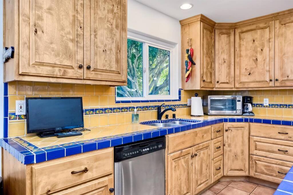 Great Group Retreat! Hacienda Decor, Spacious Floor Plan, Private Backyard Carlsbad Exteriér fotografie